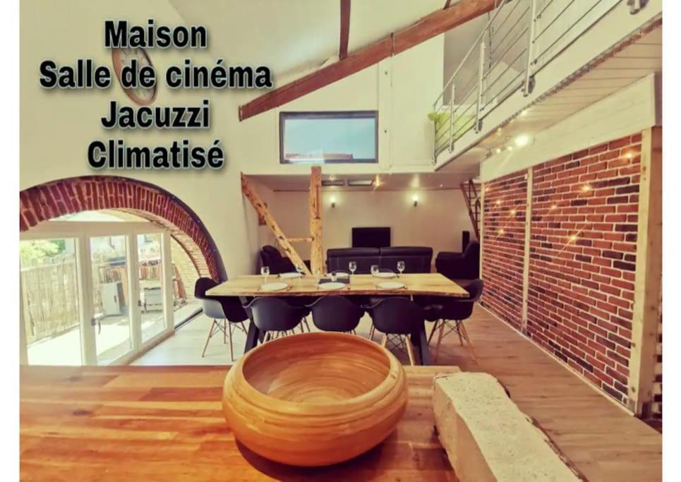 Maison De Village, Jacuzzi, Salle Cinema Valencin Ngoại thất bức ảnh