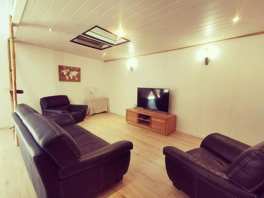 Maison De Village, Jacuzzi, Salle Cinema Valencin Ngoại thất bức ảnh