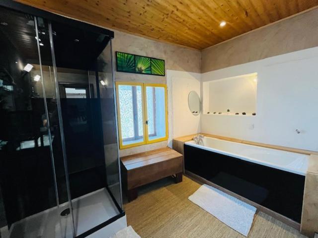 Maison De Village, Jacuzzi, Salle Cinema Valencin Ngoại thất bức ảnh