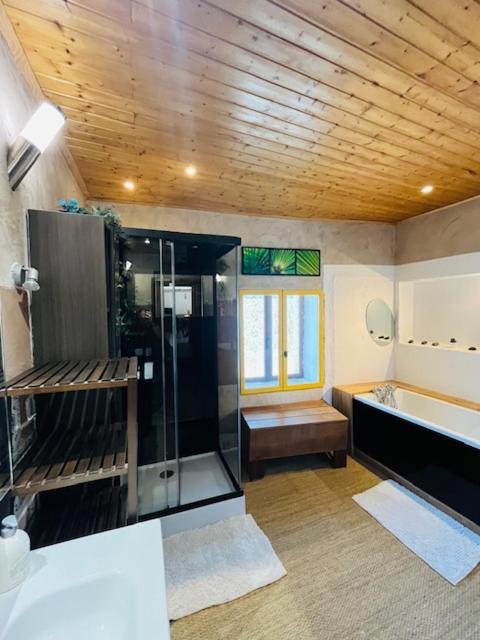 Maison De Village, Jacuzzi, Salle Cinema Valencin Ngoại thất bức ảnh